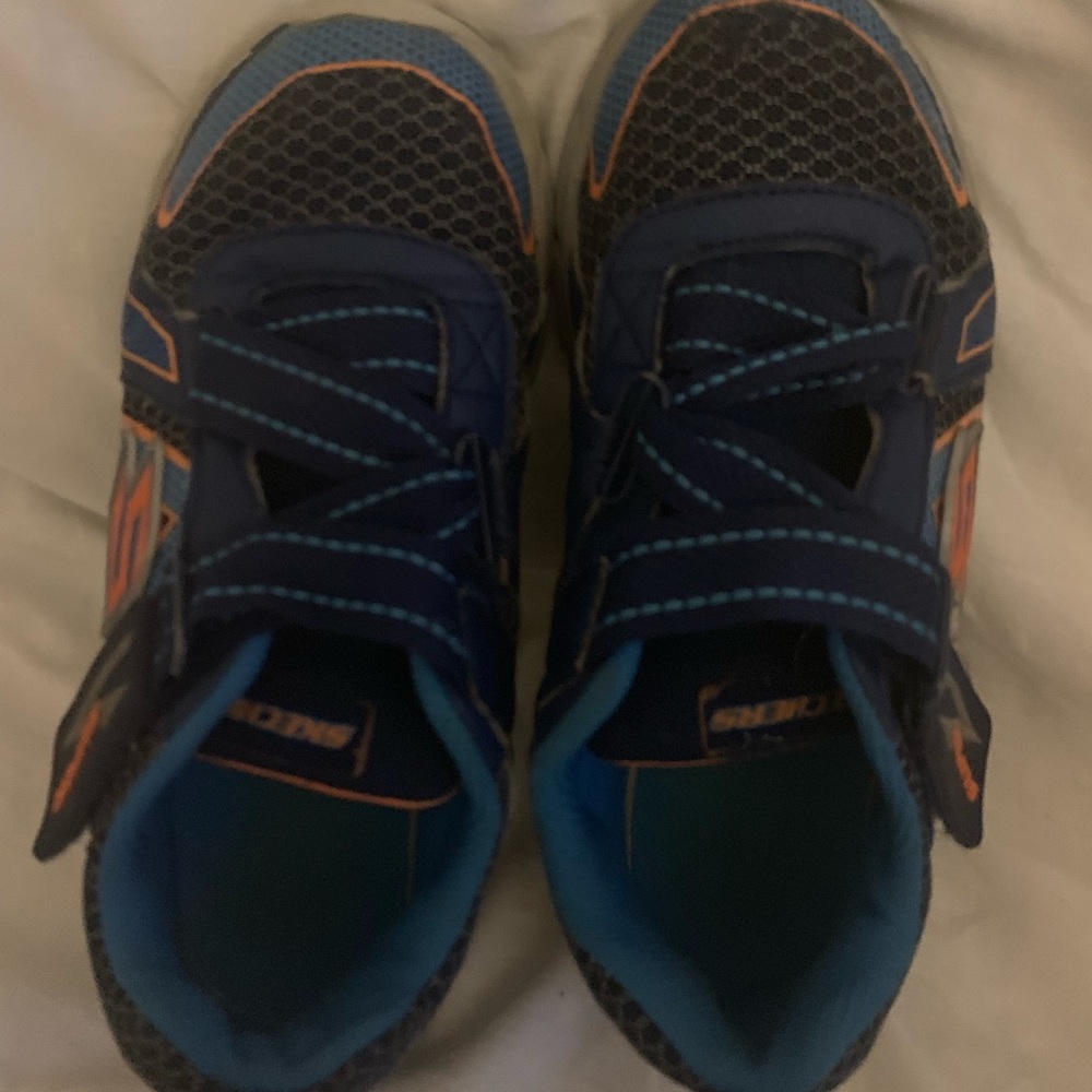 Boys shoes